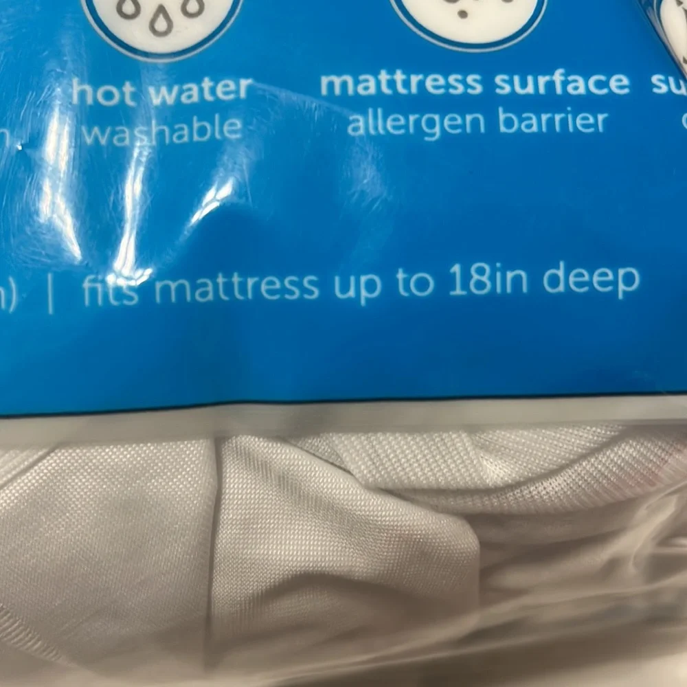 Mattress cover fitted cool touch in white water proof protection Allerease Twin